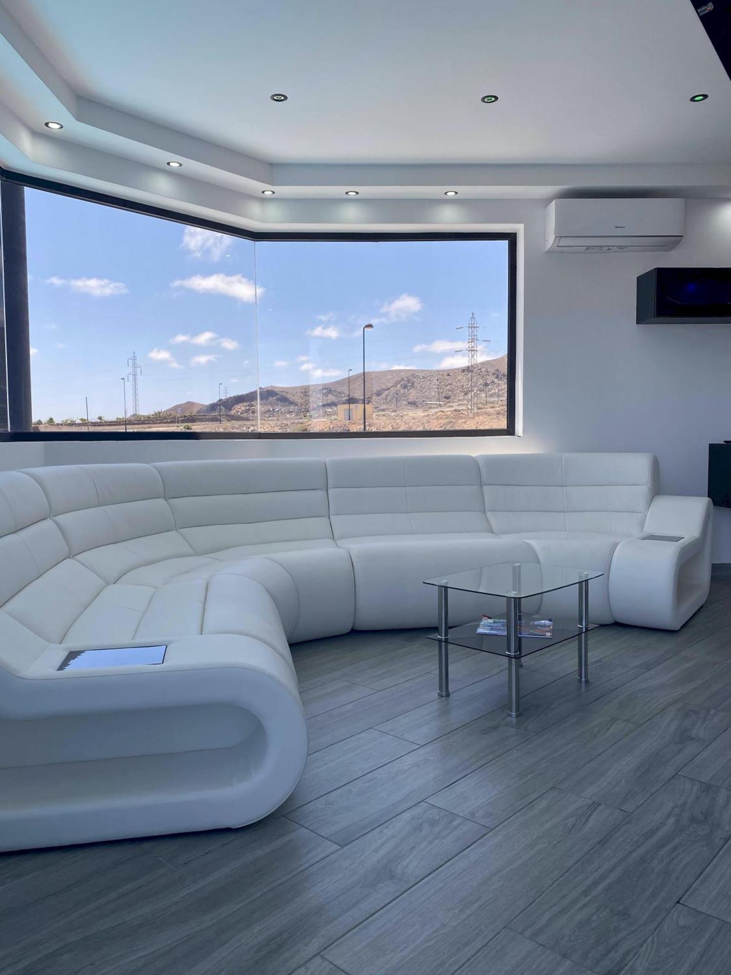 Villa Poseidon Corralejo With Private Heated Pool, Sauna And Stunning Volcano Views By Amazzzing Travel Εξωτερικό φωτογραφία